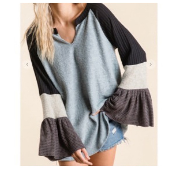 ShopEvelynne Tops - ✨LAST ONE✨BOHO COLOR BLOCK BELL SLEEVES TOP